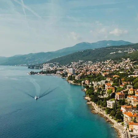 Villa Sunlife With Pool&sauna By Guide *