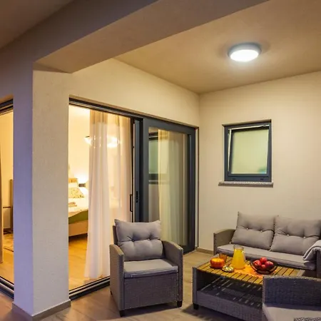 Sunlife With Pool&sauna By Guide