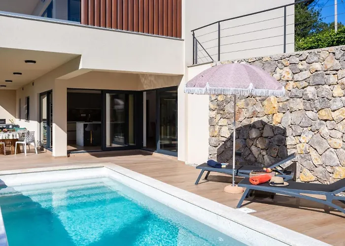 Villa Sunlife With Pool&sauna By Guide *